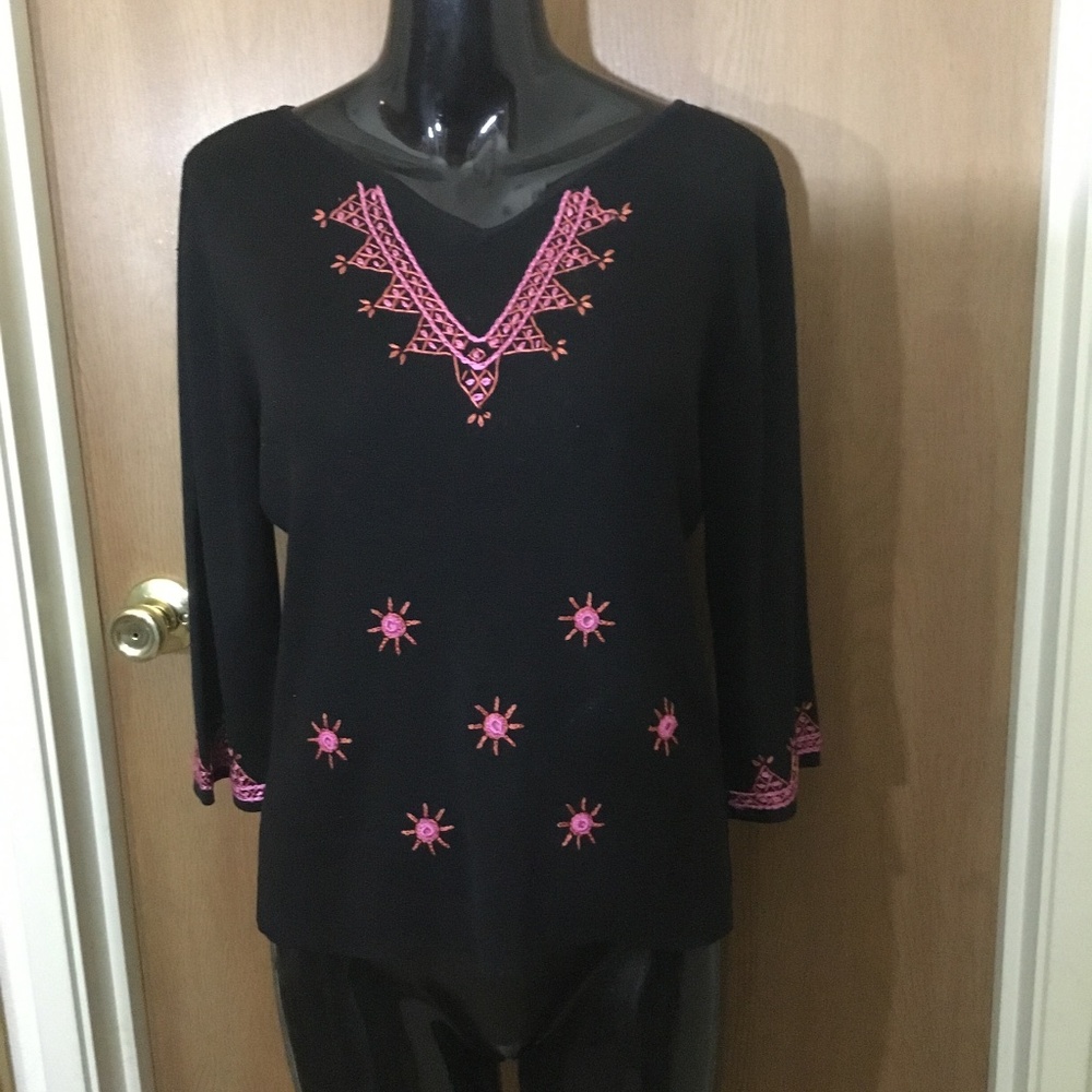 Joseph A. Women’s L Black Pullover Sweater Pink Embroidered 3/4 Sleeve